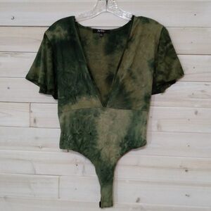 Women’s Green Flutter Sleeve Bodysuit